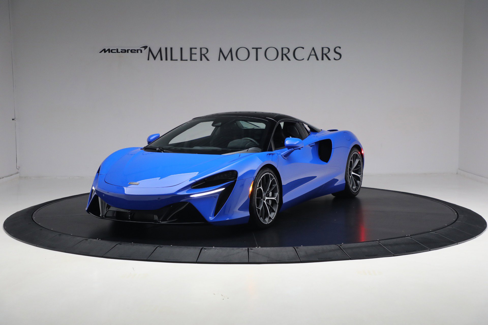 New 2025 McLaren Artura Spider image 14