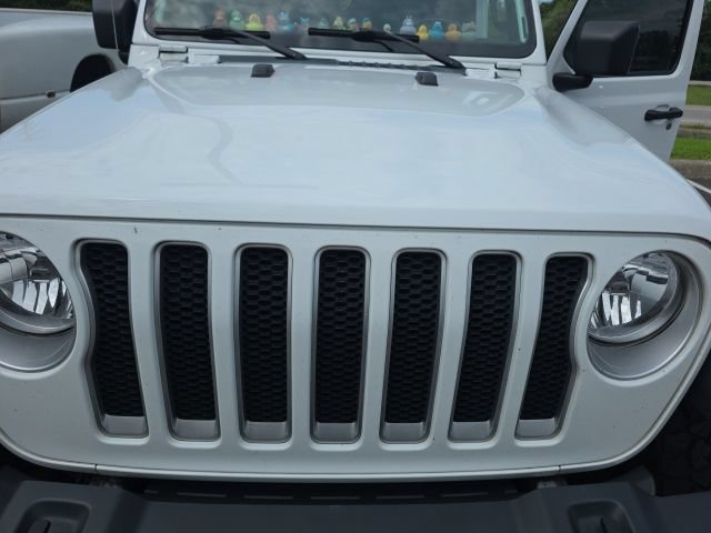 Used 2018 Jeep Wrangler Unlimited Sahara w/ Cold Weather Group AWD/4WD image 19