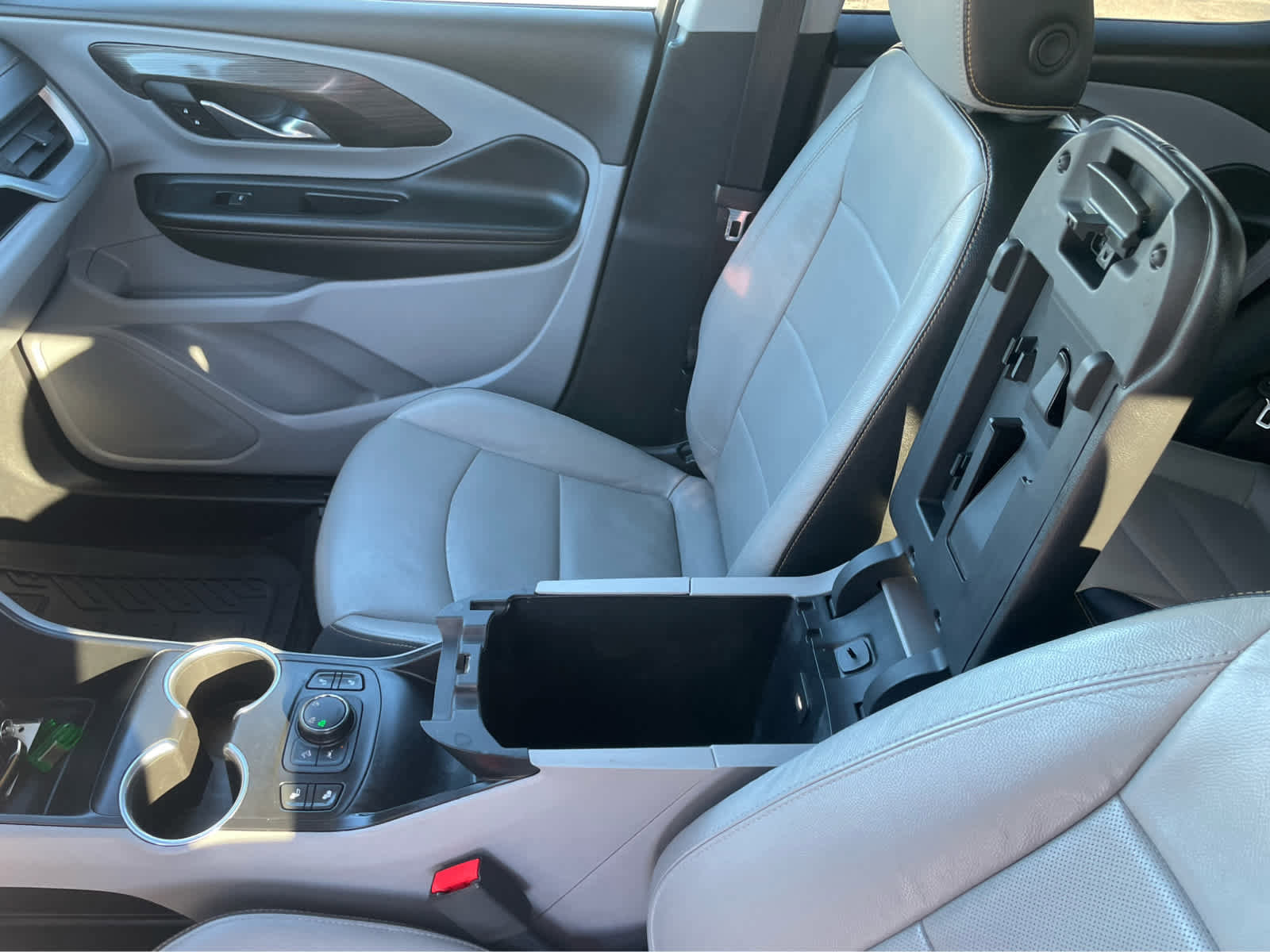 Used 2020 GMC Terrain SLT image 29