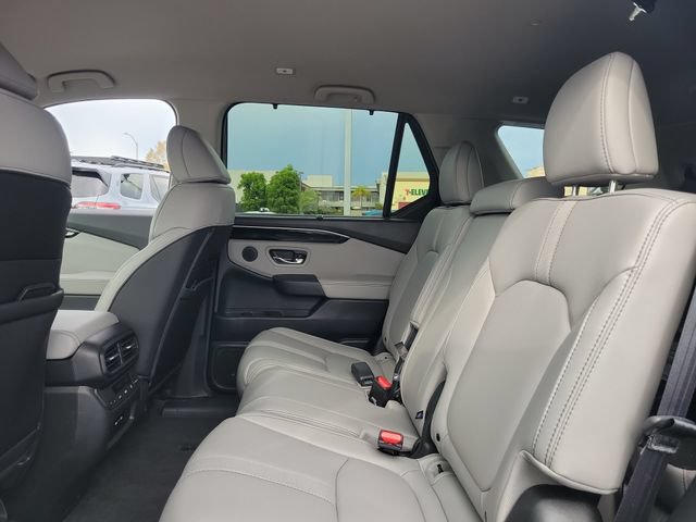 Certified 2025 Honda Pilot EX-L image 13