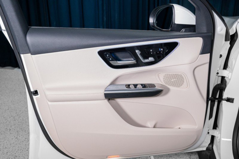 Certified 2026 Mercedes-Benz GLC 300 image 11