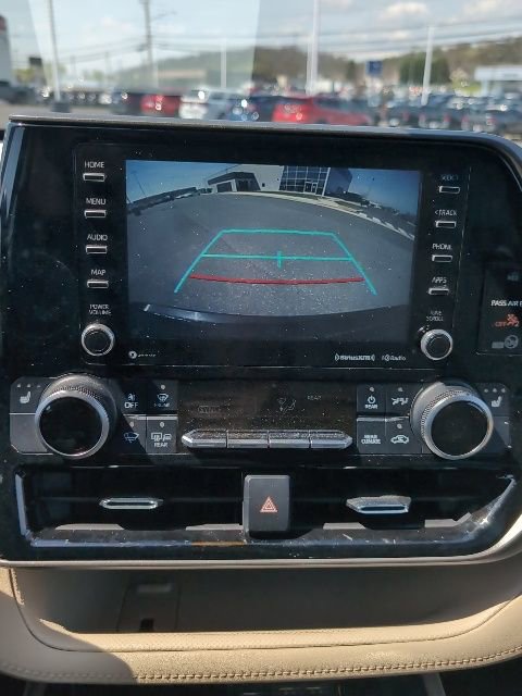 Used 2020 Toyota Highlander XLE image 13