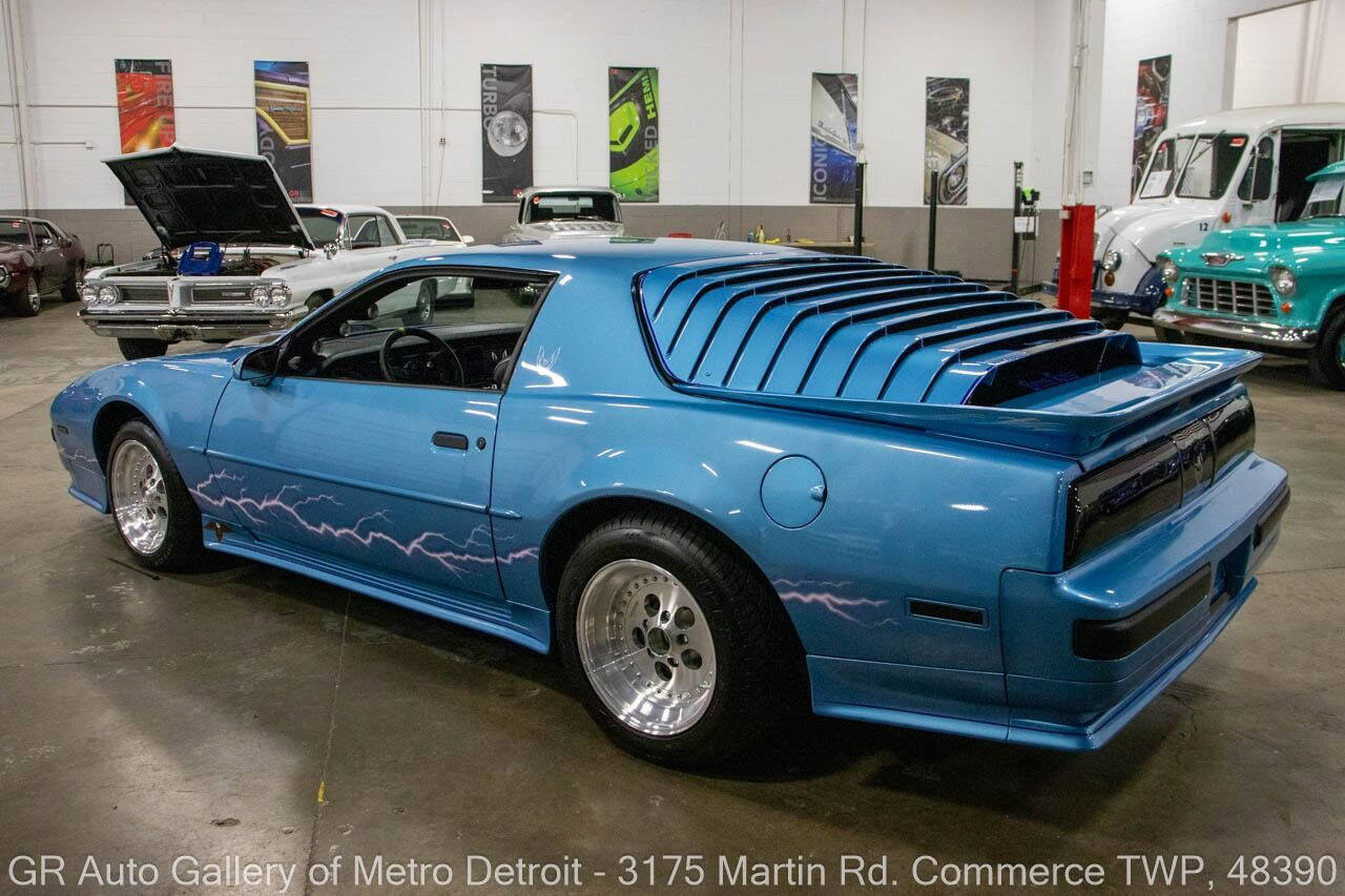 Used 1988 Pontiac Firebird Formula image 4