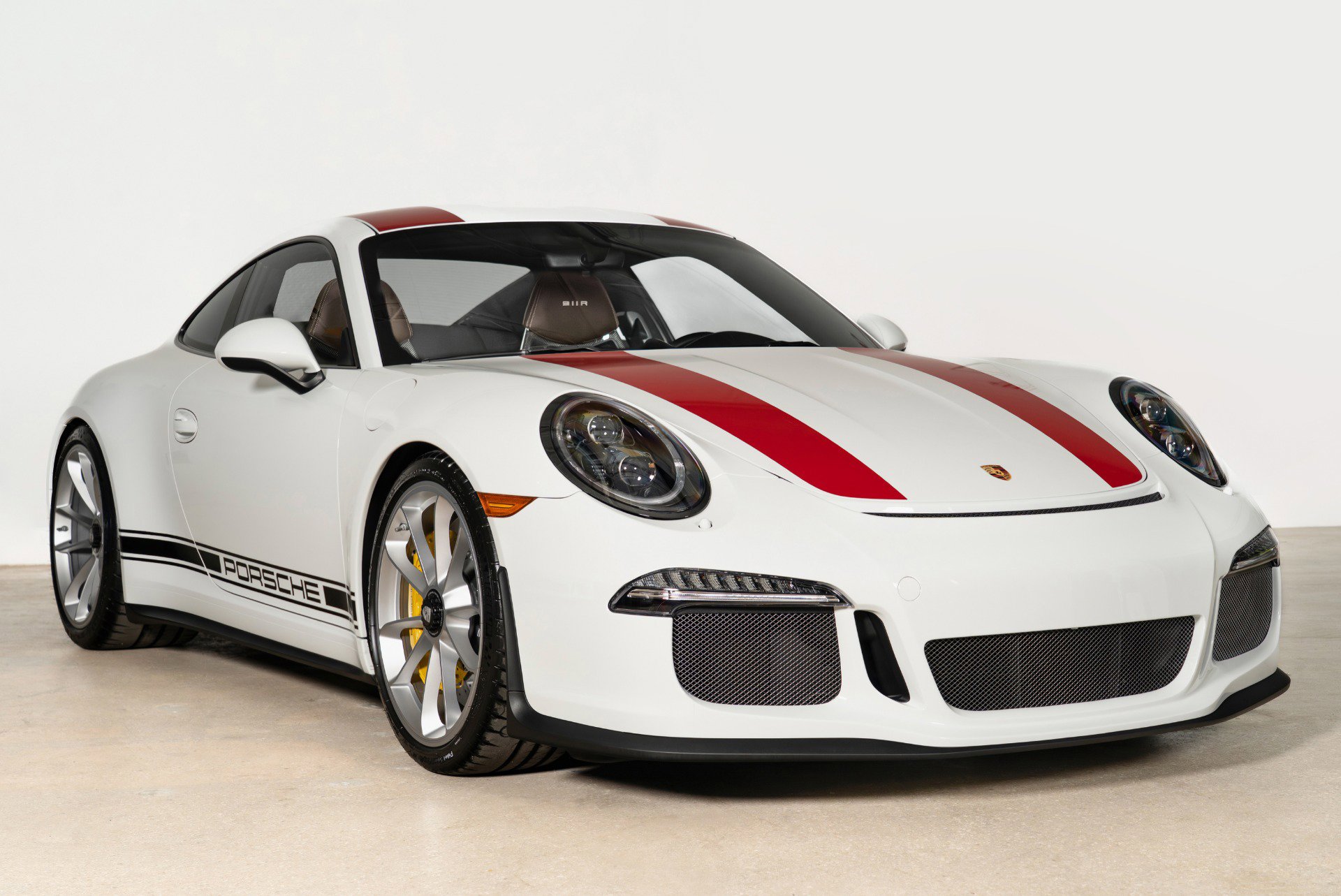 Used 2016 Porsche 911 R image 5