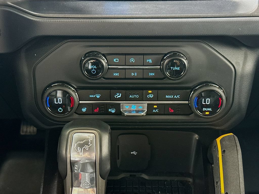 Used 2024 Ford Bronco Badlands AWD/4WD image 16