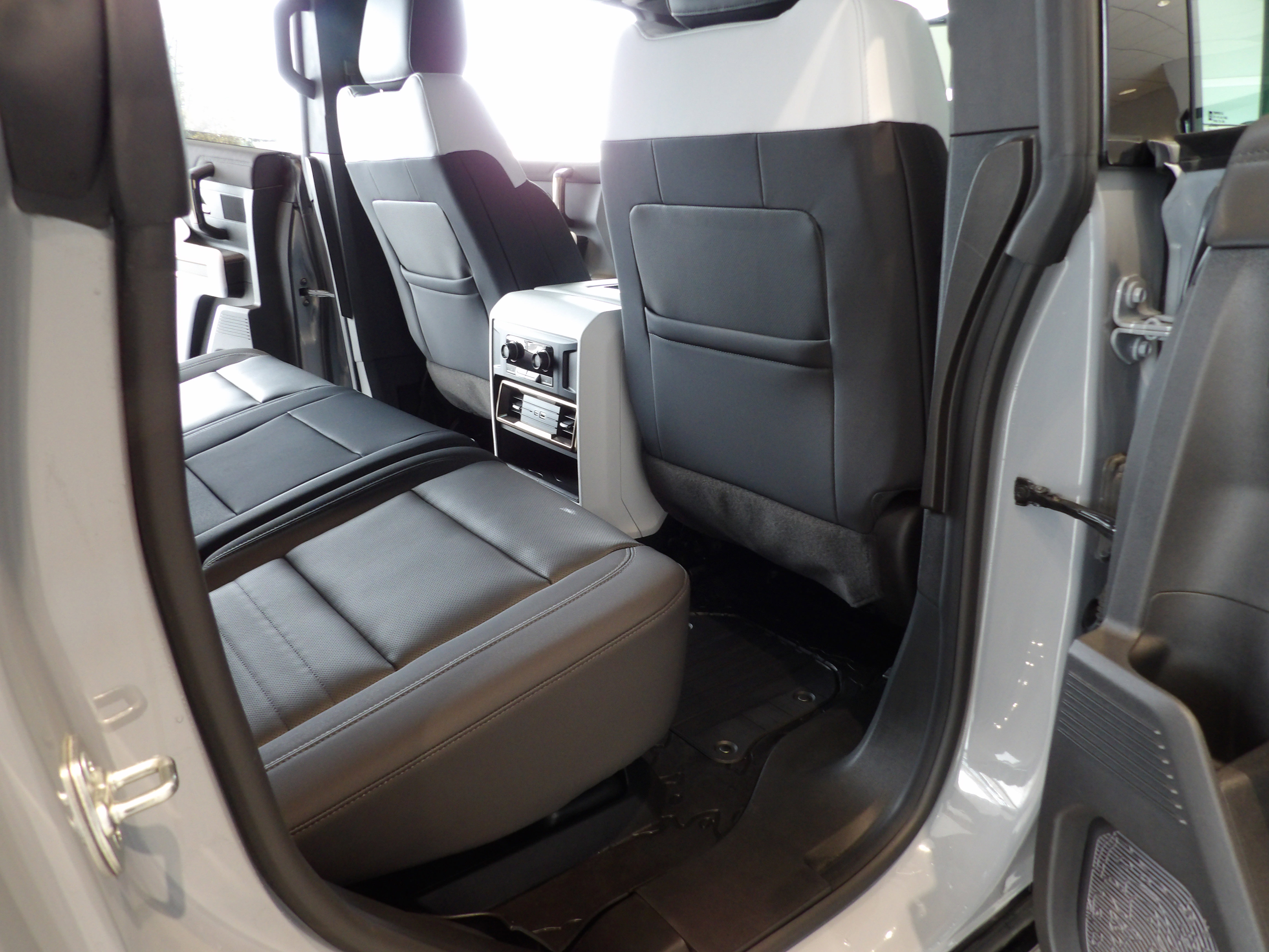 Used 2024 GMC Hummer EV 2X image 22