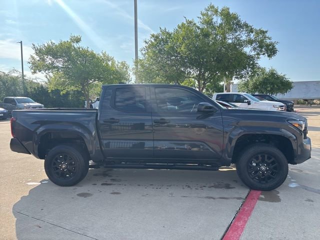 Used 2025 Toyota Tacoma SR AWD/4WD image 4