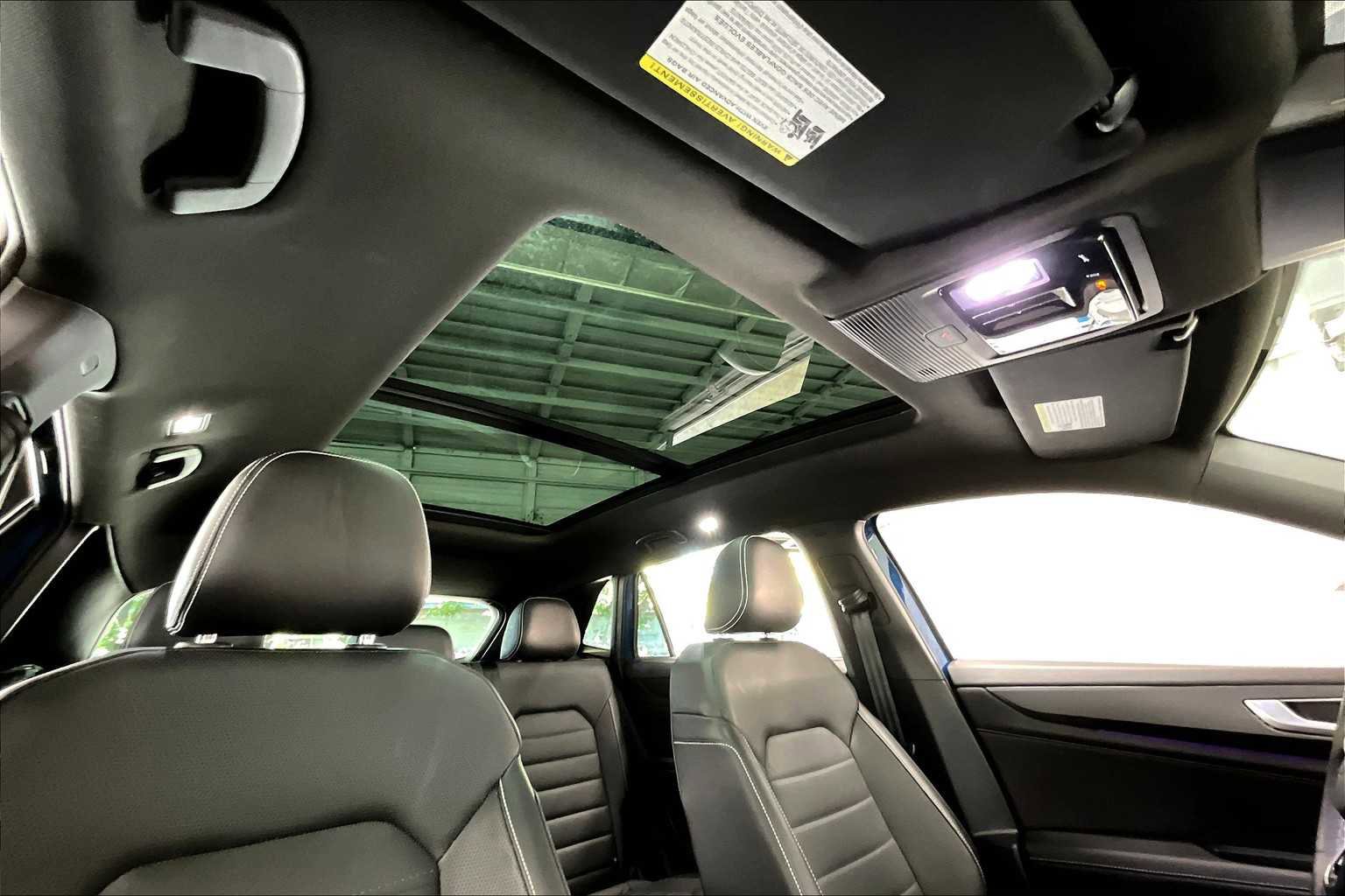 Used 2025 Volkswagen Atlas Cross Sport SEL image 25