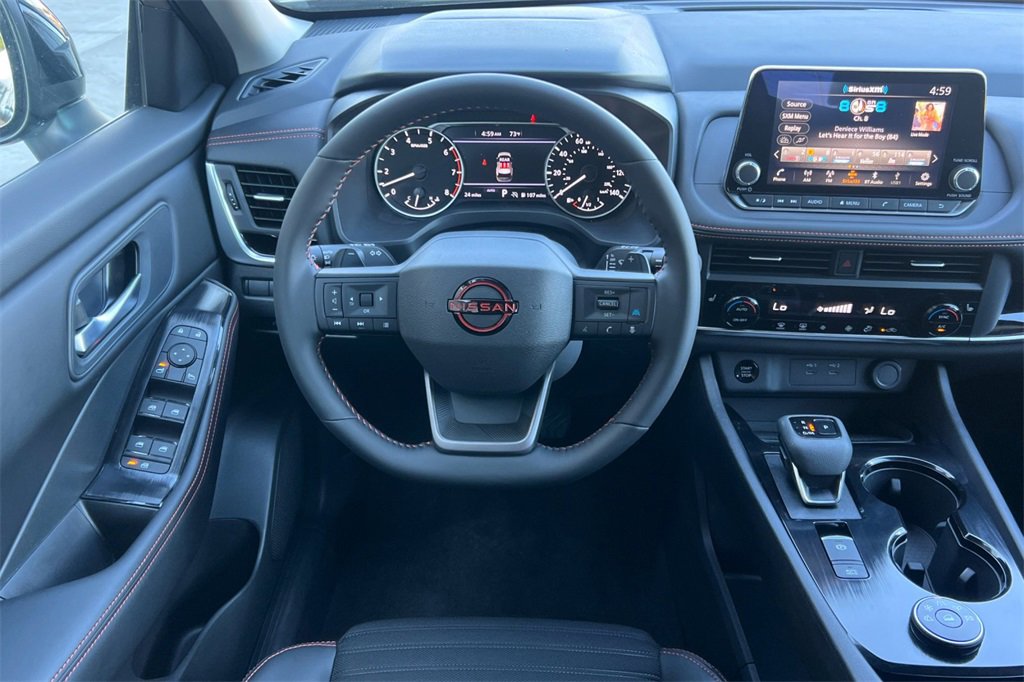 Used 2025 Nissan Rogue SV image 16