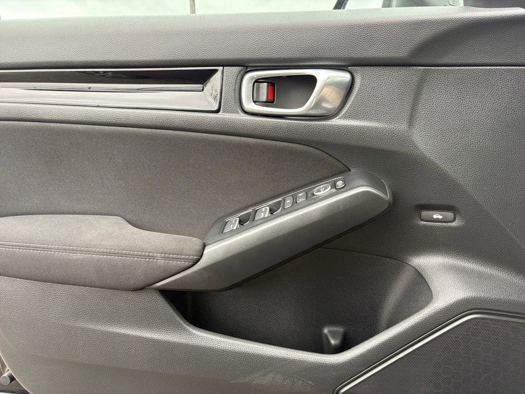 Used 2023 Honda Civic EX image 11