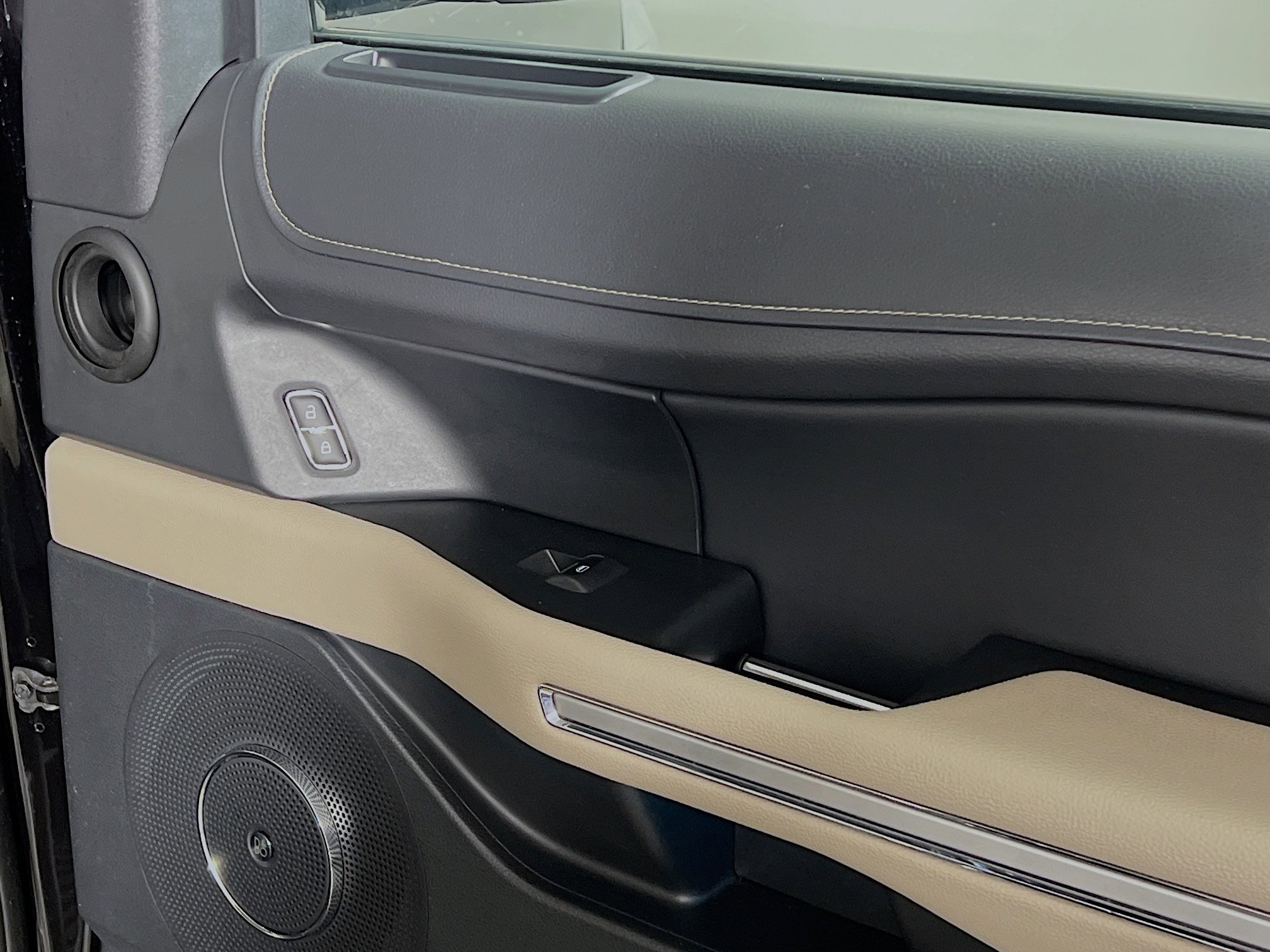 Used 2024 Ford Expedition Max Limited image 32