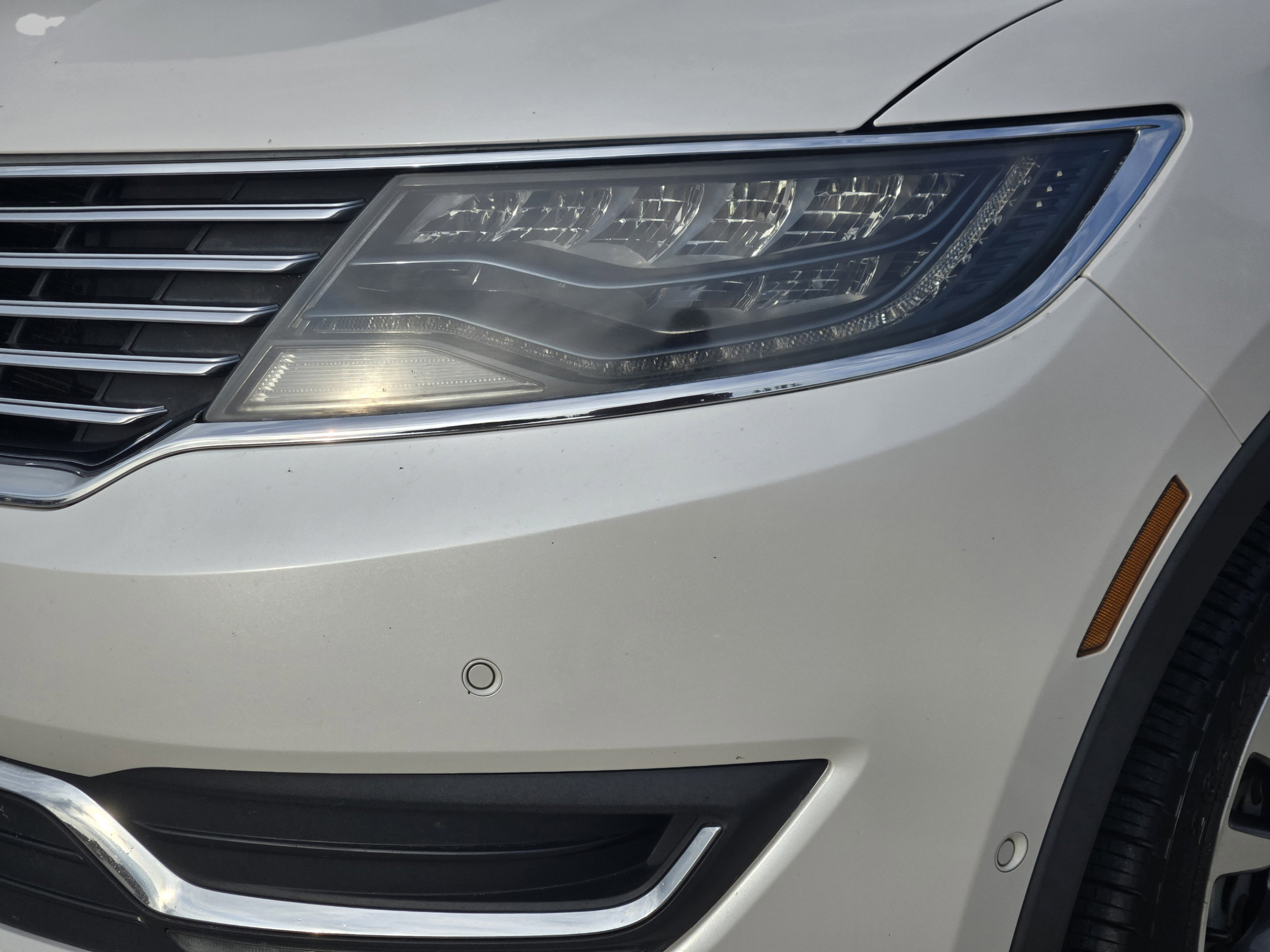 Used 2016 Lincoln MKX Reserve w/ Luxury Package FWD image 28