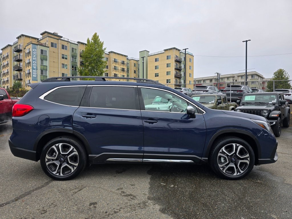 Used 2023 Subaru Ascent Limited w/ Technology Package AWD/4WD image 9