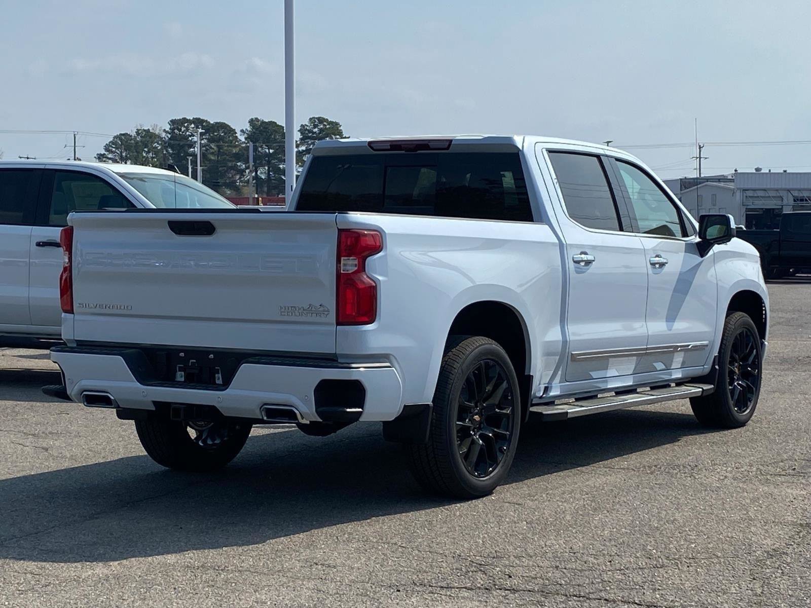 New 2026 Chevrolet Silverado 1500 High Country w/ Technology Package AWD/4WD image 3