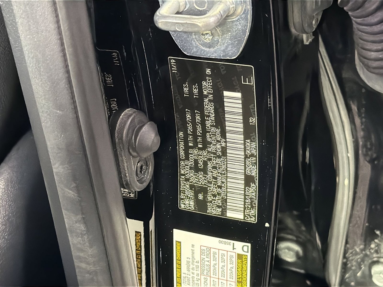 Used 2020 Toyota 4Runner SR5 Premium w/ Moonroof Package image 39