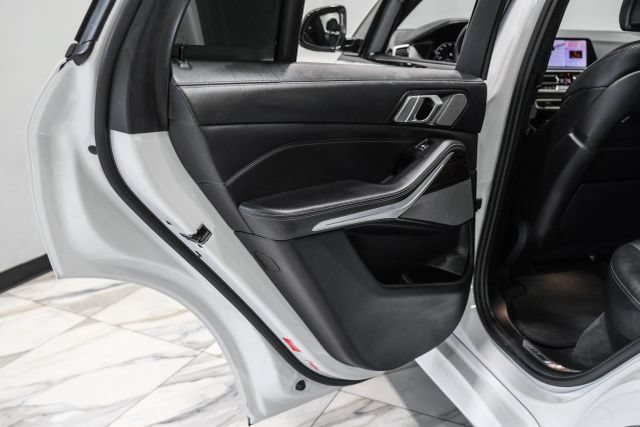 Used 2020 BMW X5 M50i AWD/4WD image 42