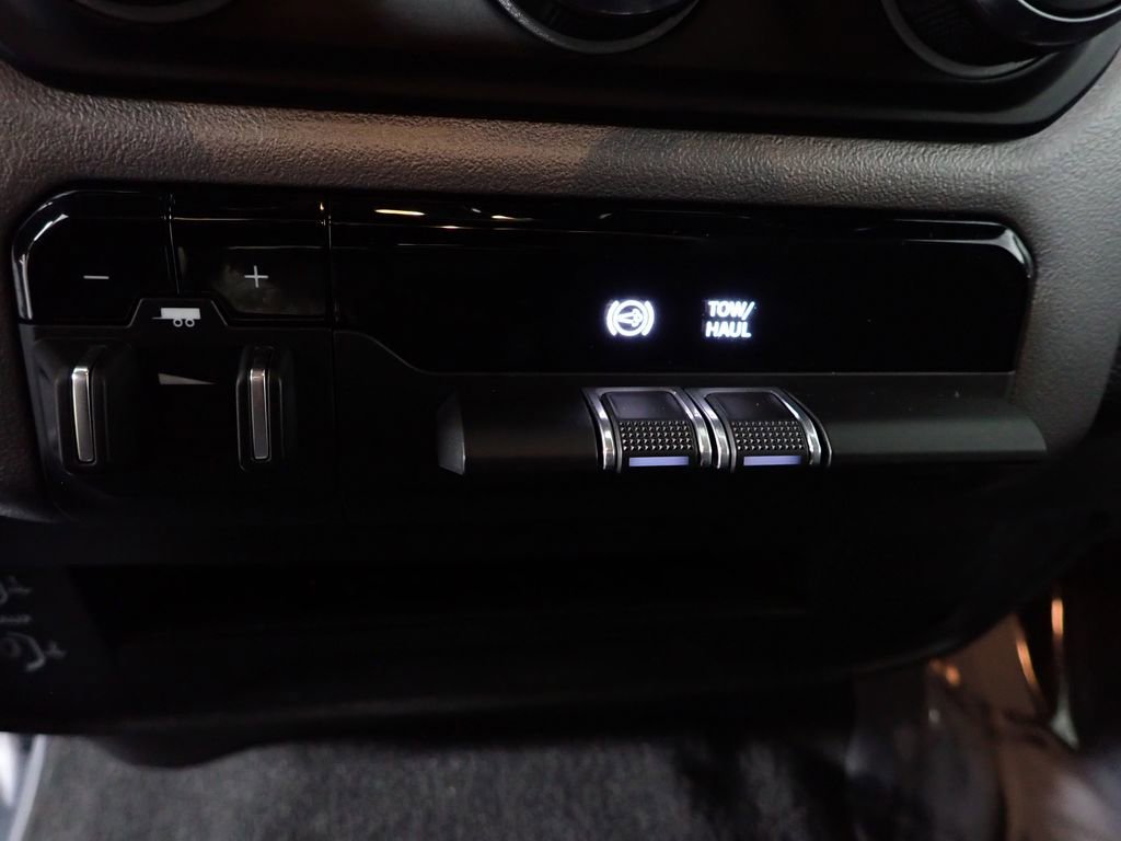 Used 2024 RAM 2500 Big Horn image 32