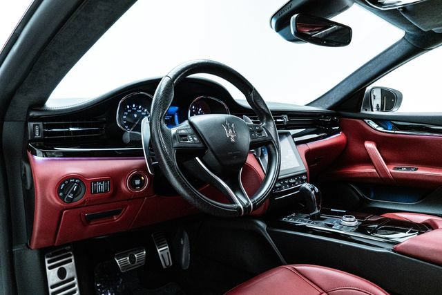 Used 2017 Maserati Quattroporte GTS GranSport RWD image 23