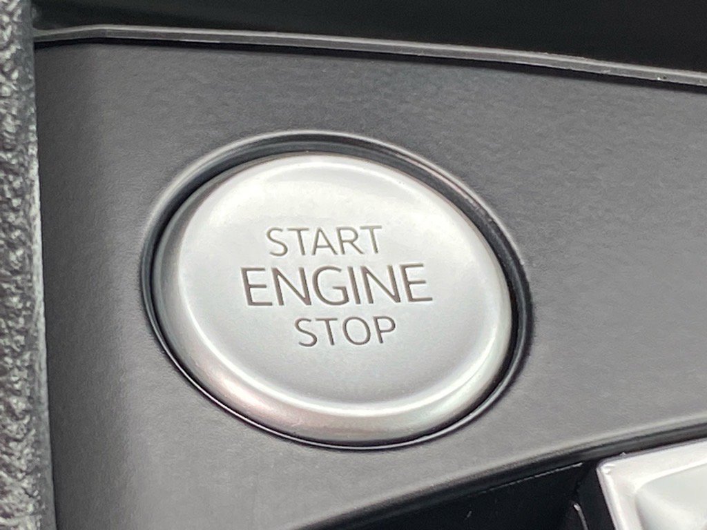 Used 2022 Volkswagen Taos SE w/ Panoramic Sunroof Package image 20