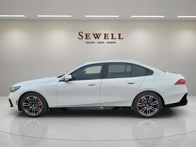 New 2026 BMW 530i RWD image 2