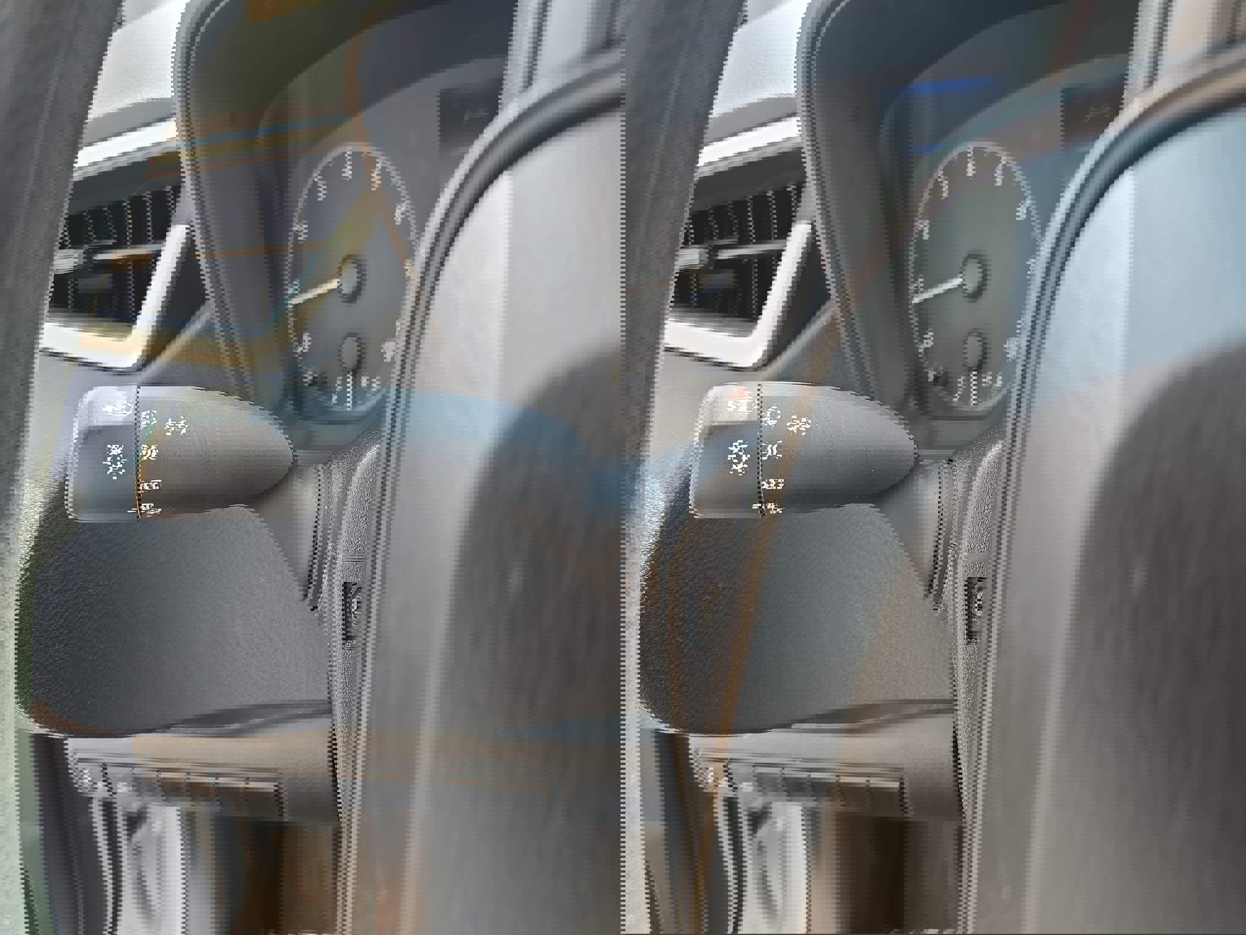 Used 2024 Toyota Corolla LE image 25