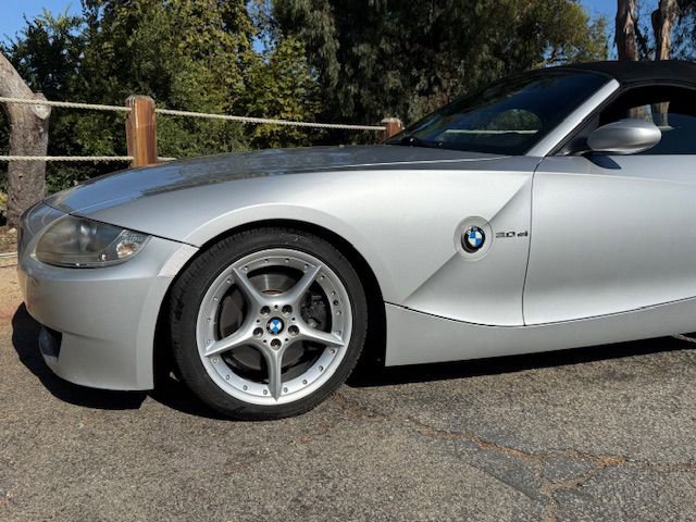Used 2006 BMW Z4 3.0si image 40
