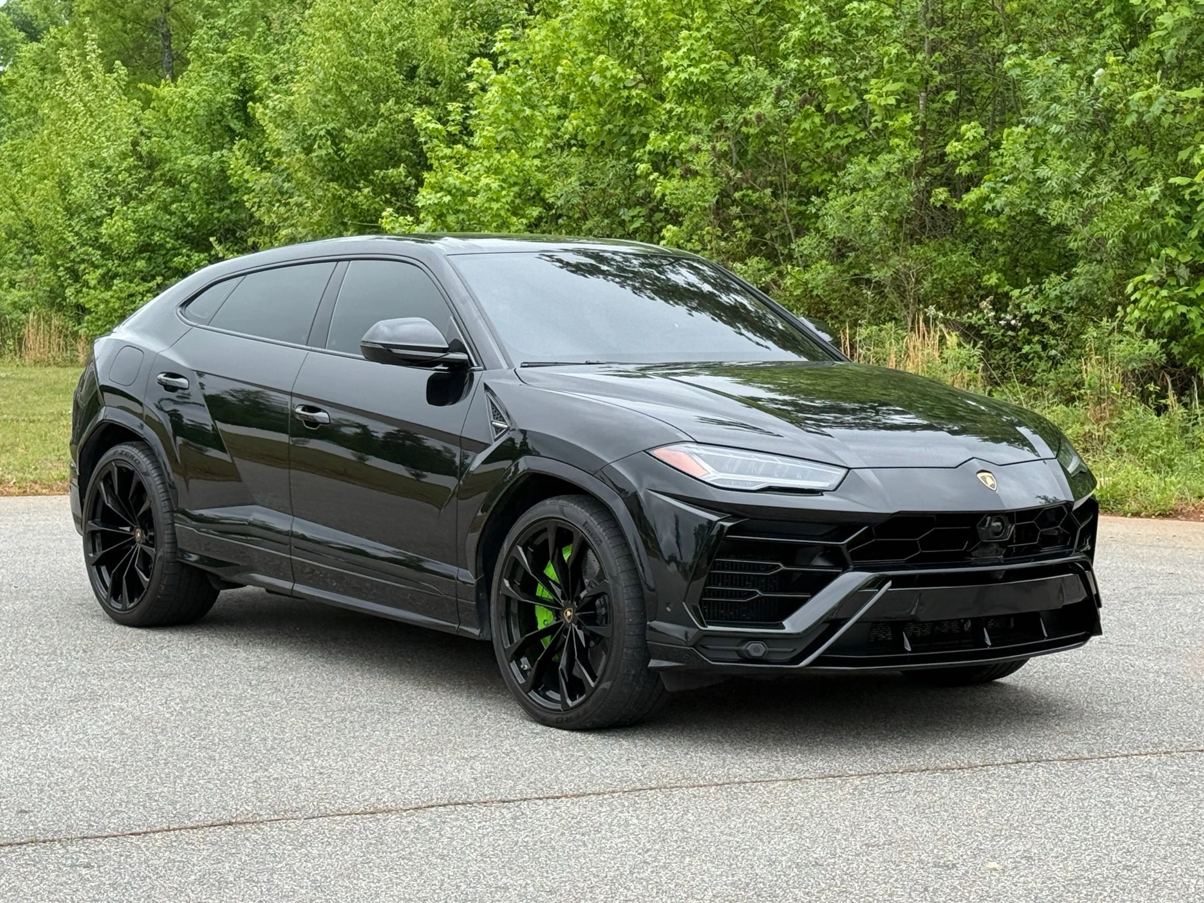 Used 2020 Lamborghini Urus AWD/4WD image 3