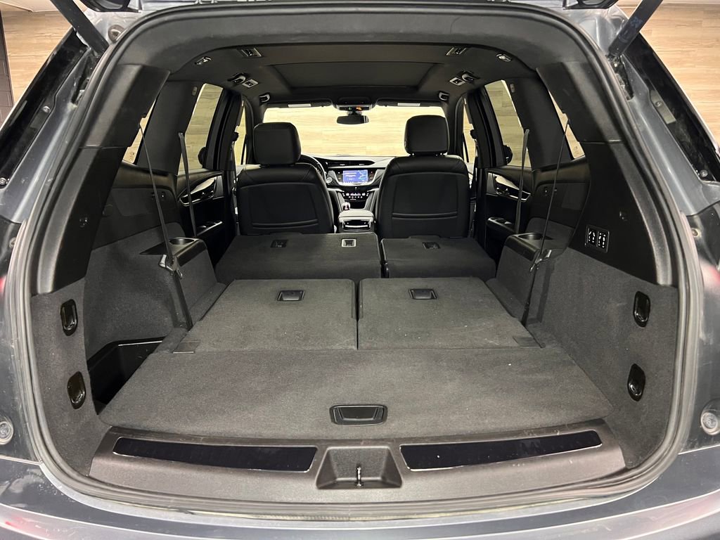 Used 2025 Cadillac XT6 Premium Luxury image 27