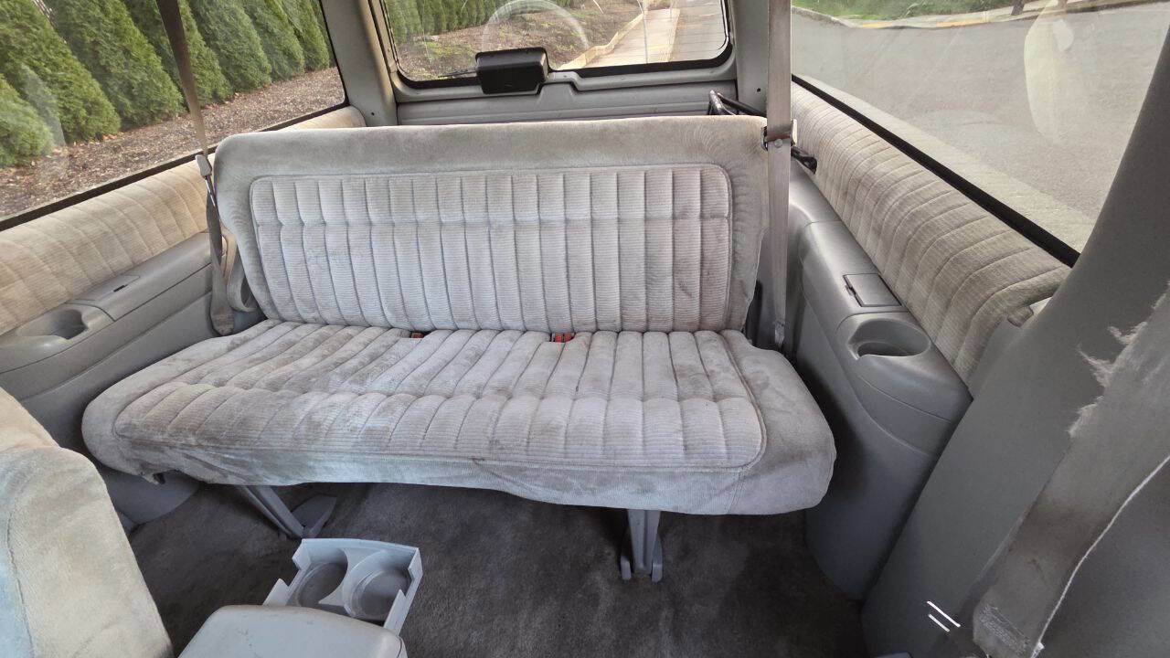 Used 1992 GMC Yukon 4WD 2-Door image 10