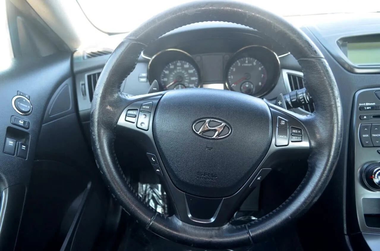 Used 2011 Hyundai Genesis 2.0T image 26