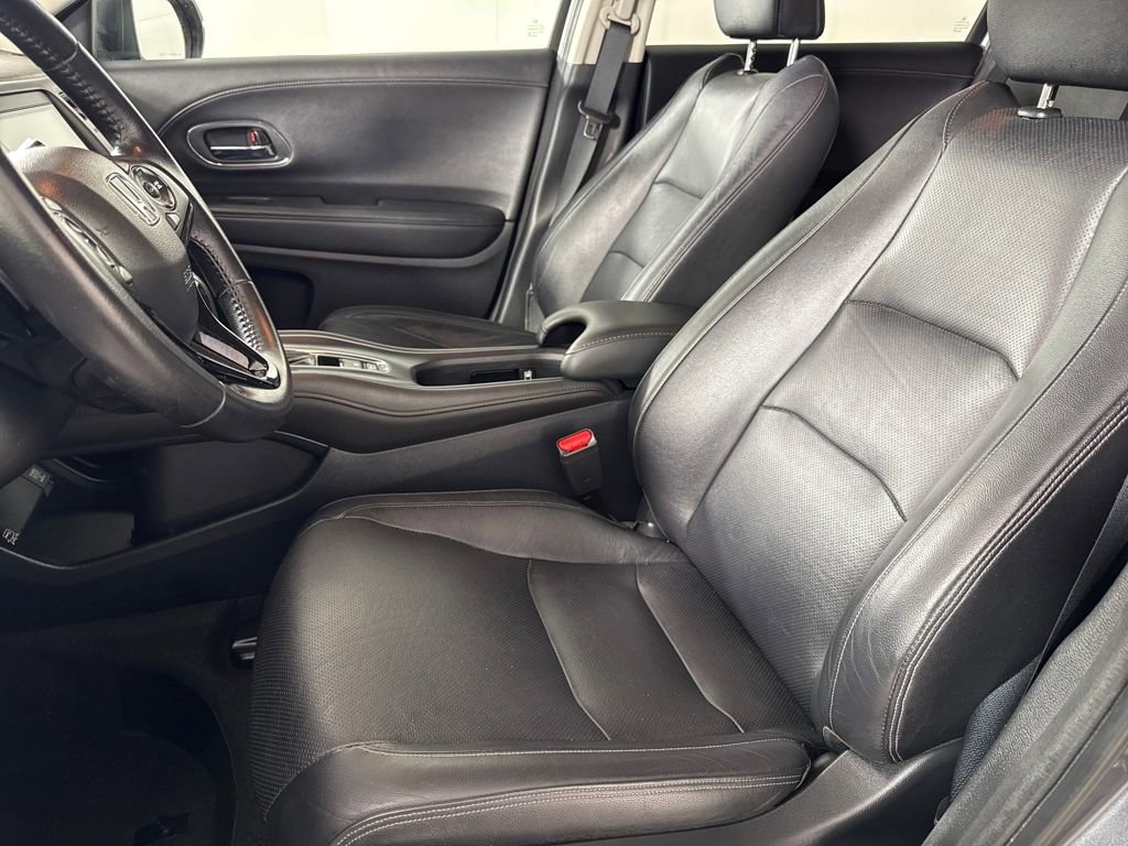 Used 2019 Honda HR-V Touring image 10