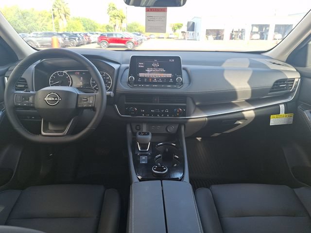 Certified 2026 Nissan Rogue Dark Armor AWD/4WD image 13