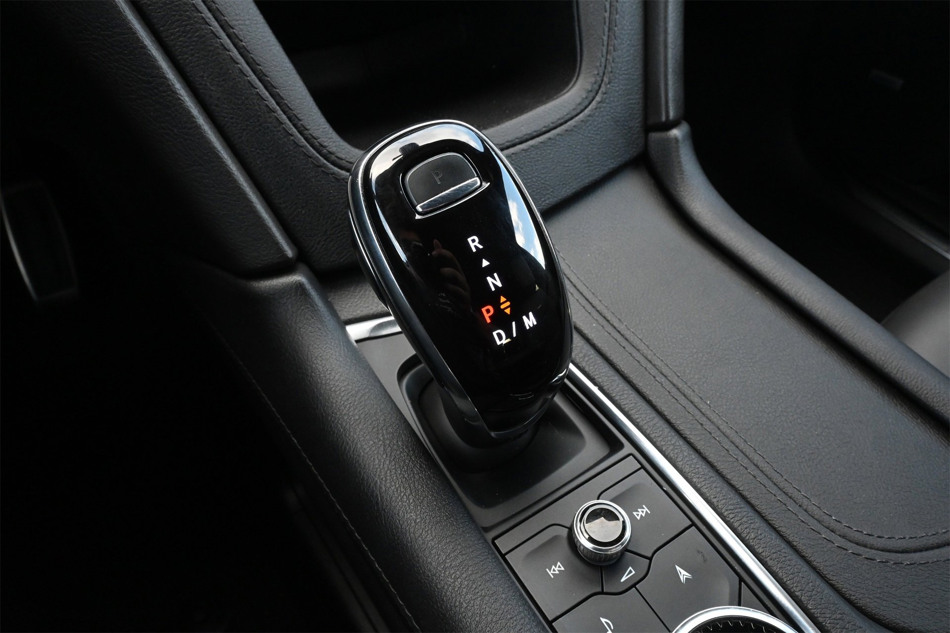 Used 2022 Cadillac XT5 Sportv w/ Technology Package image 14