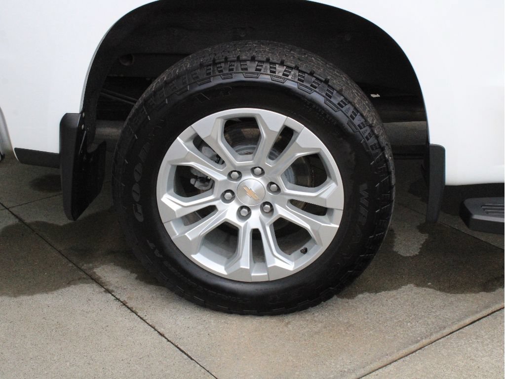 Used 2022 Chevrolet Silverado 1500 LTZ w/ LTZ Premium Package AWD/4WD image 36