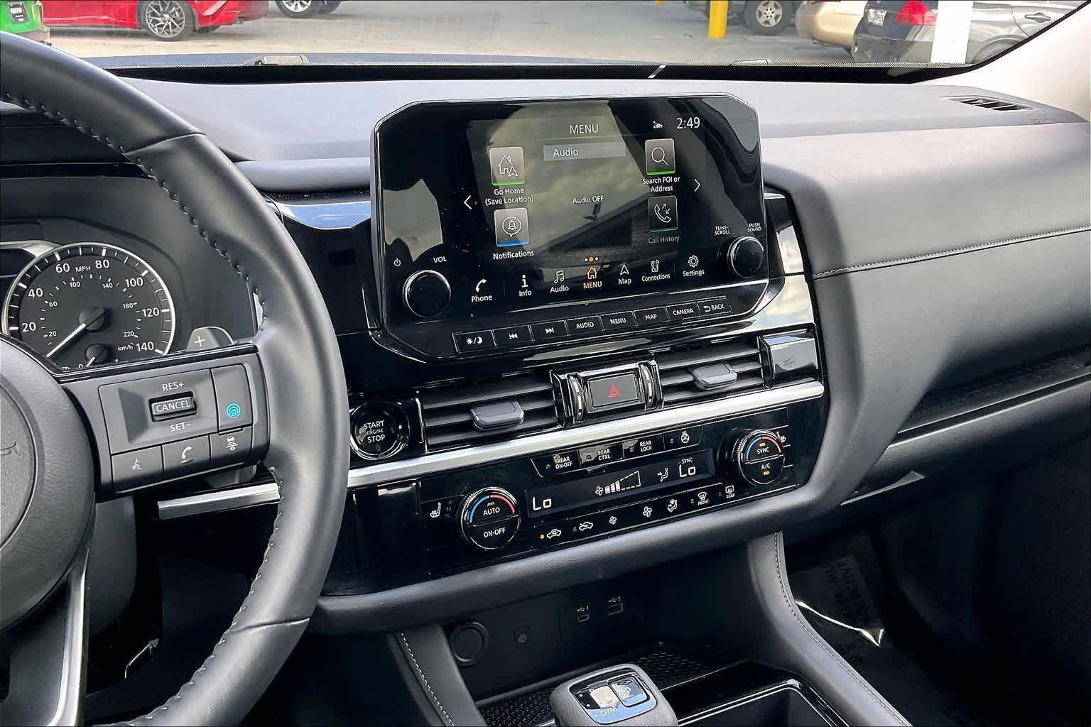Used 2025 Nissan Pathfinder SL image 7