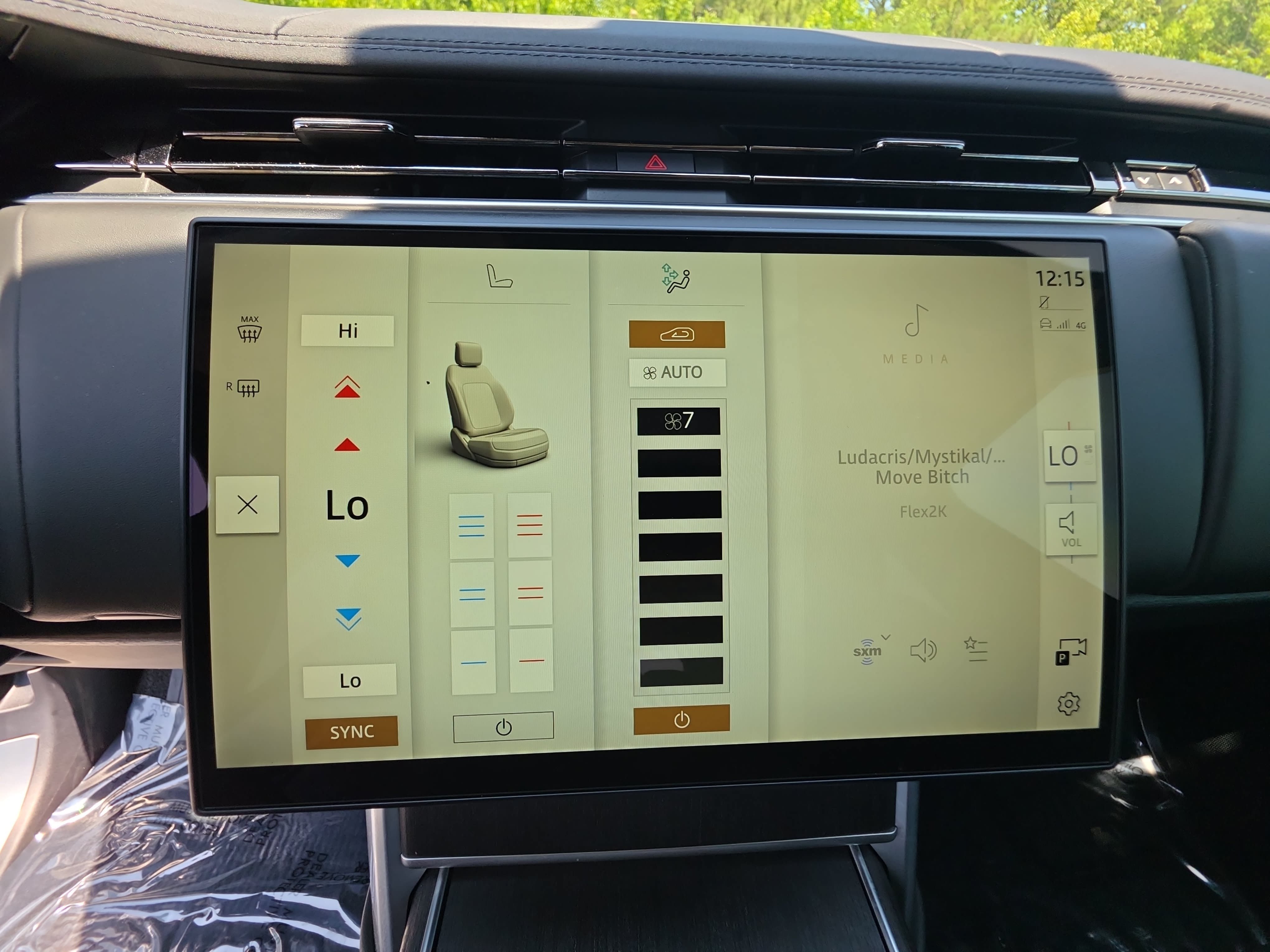 Certified 2025 Land Rover Range Rover Long Wheelbase SE AWD/4WD image 23