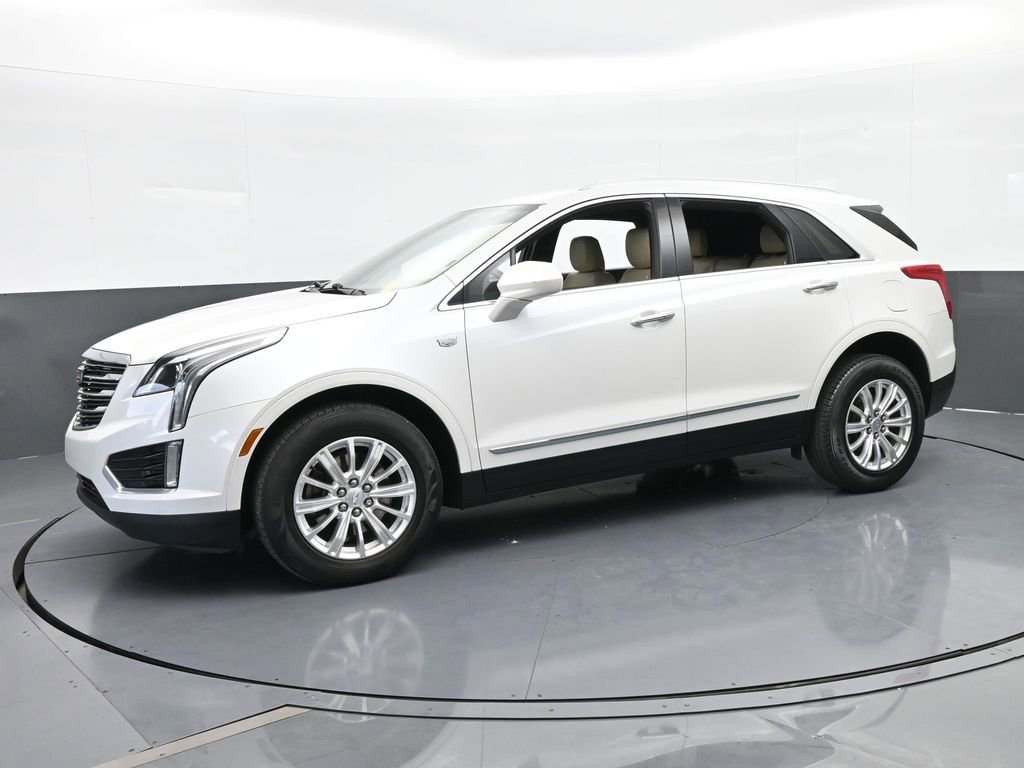 Used 2019 Cadillac XT5 FWD video 2