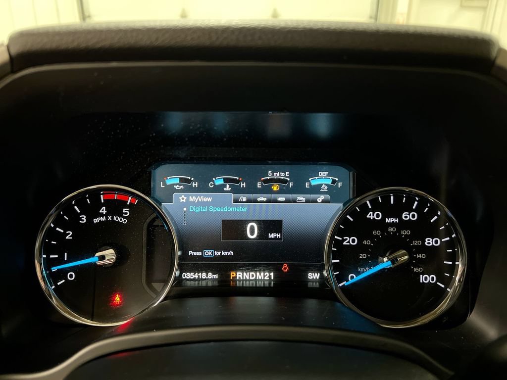 Used 2017 Ford F350 Lariat w/ Lariat Value Package AWD/4WD image 11
