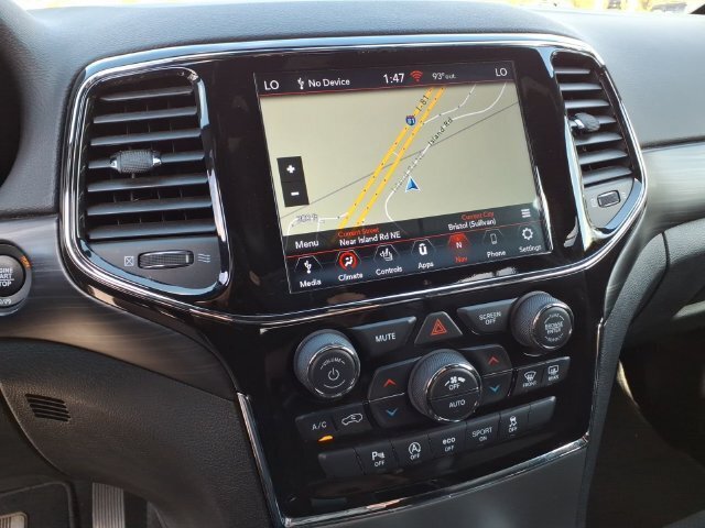 Used 2021 Jeep Grand Cherokee Laredo X AWD/4WD image 27