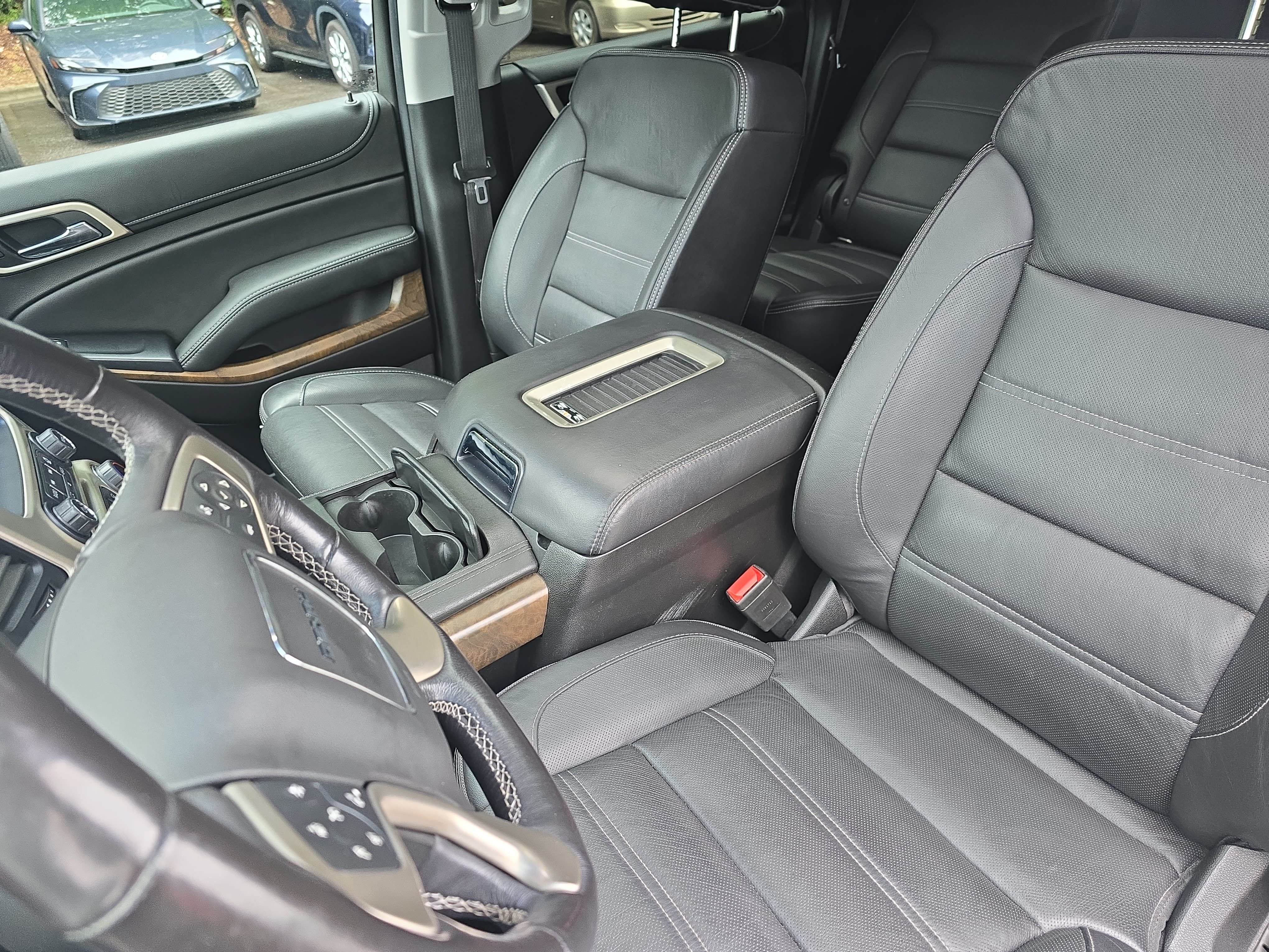 Used 2018 GMC Yukon Denali w/ Open Road Package AWD/4WD image 14