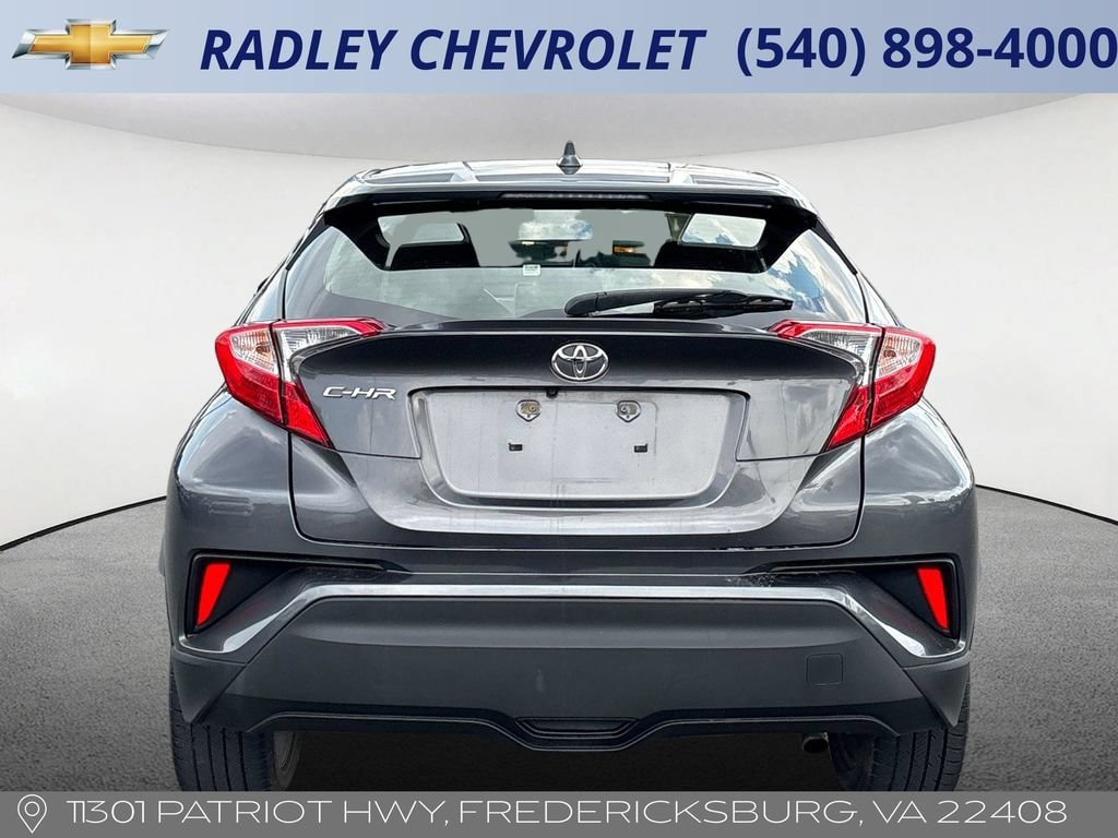 Used 2019 Toyota C-HR XLE FWD image 18