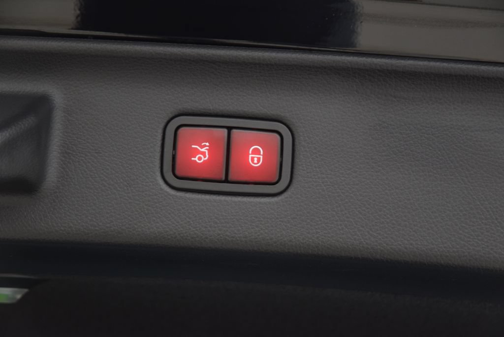 Certified 2022 Mercedes-Benz S 500 4MATIC image 33