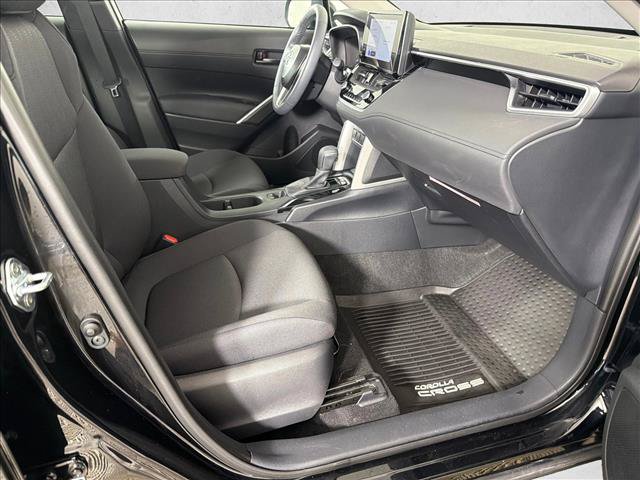 Used 2024 Toyota Corolla Cross LE AWD/4WD image 13