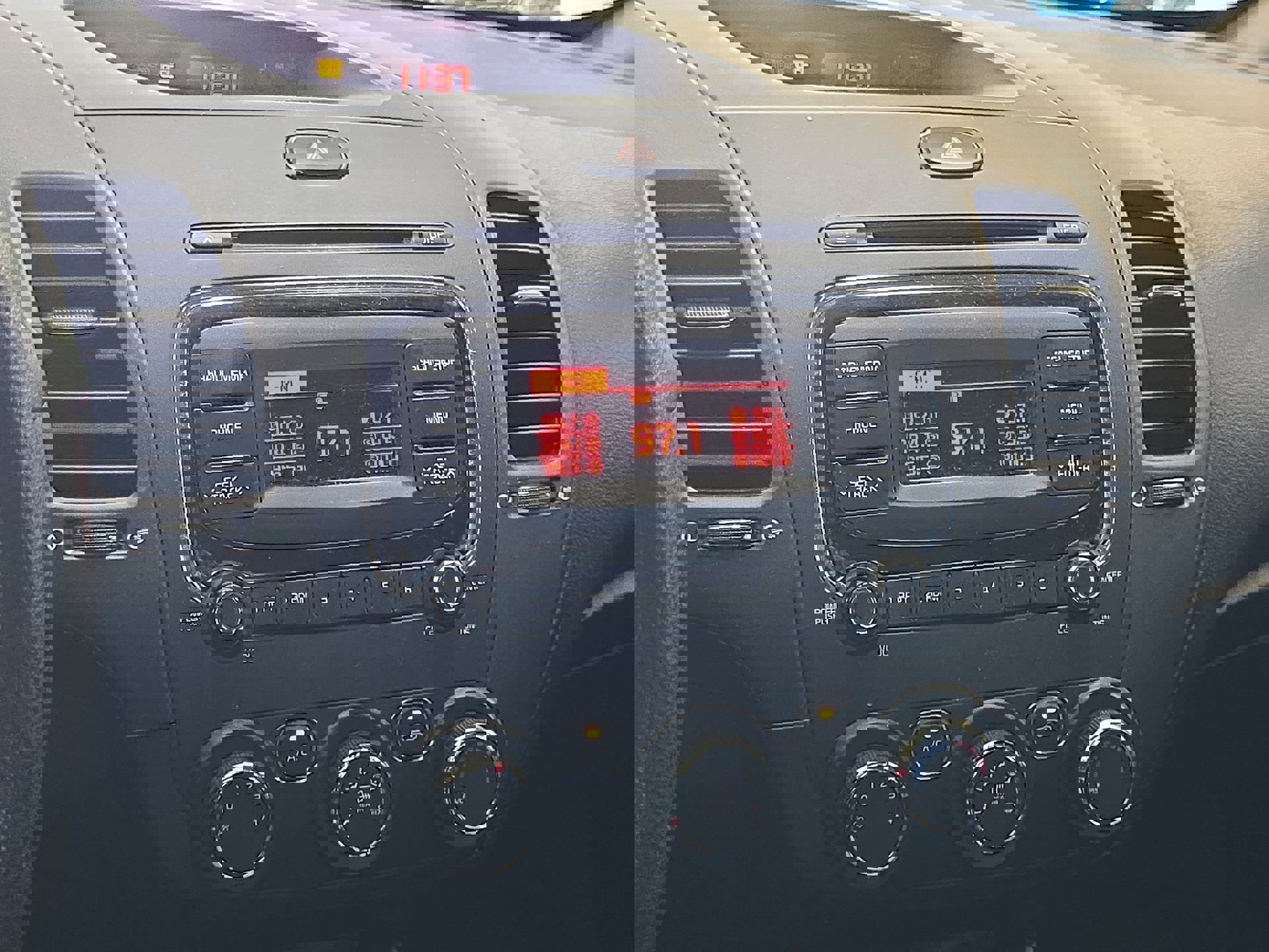 Used 2017 Kia Forte LX image 16