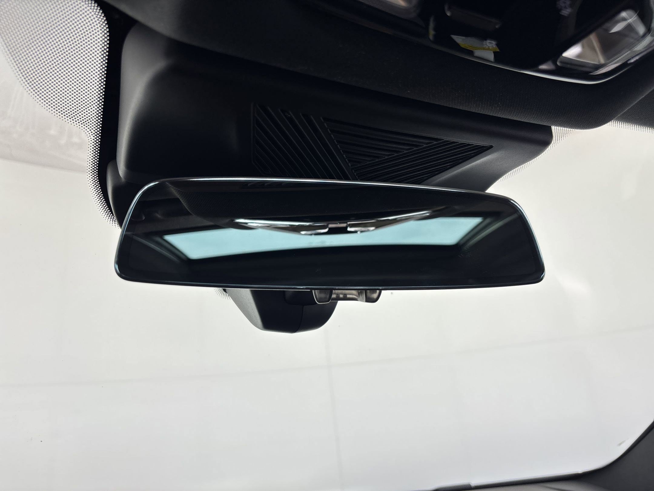Used 2026 BMW M235i xDrive w/ Technology Package AWD/4WD image 17