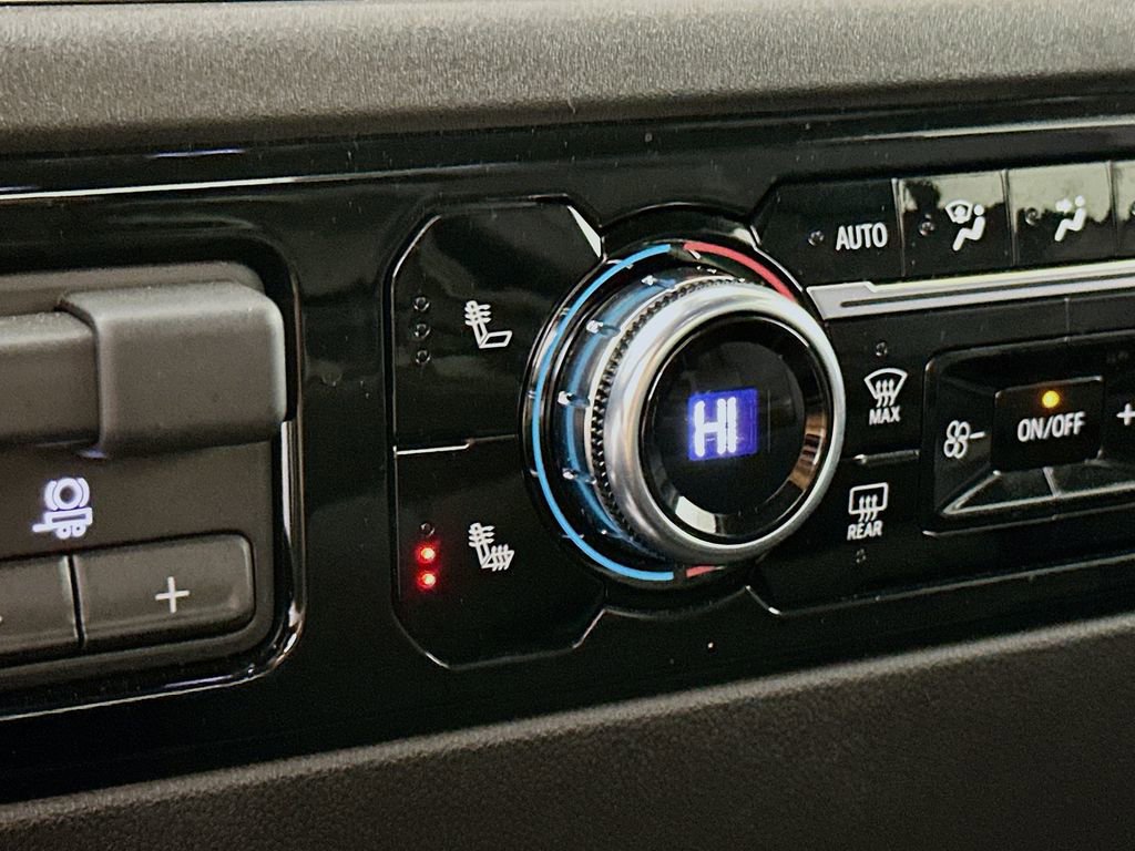 Used 2023 GMC Sierra 1500 Elevation image 29
