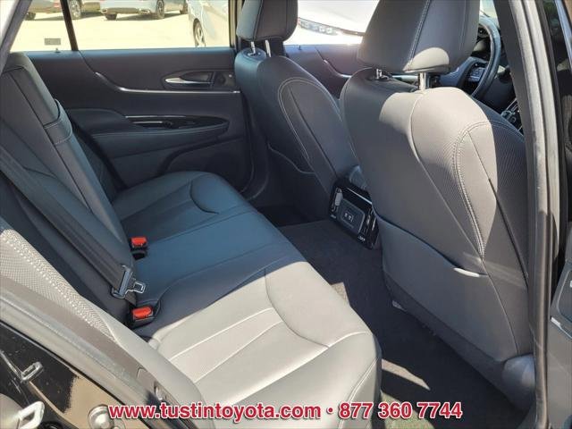 Certified 2022 Toyota Mirai w/ Advanced Technology Package RWD image 11