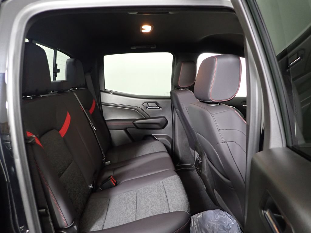 Used 2026 Chevrolet Colorado Z71 AWD/4WD image 35