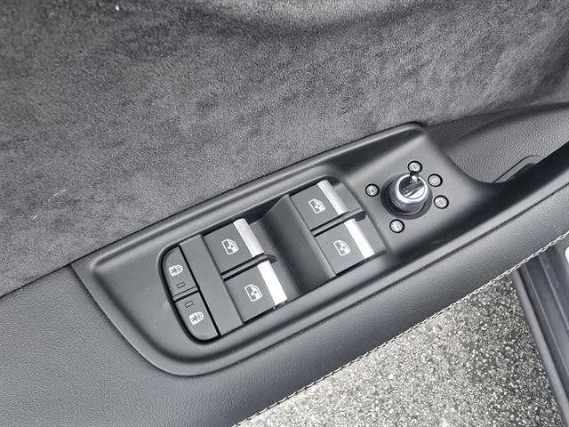 New 2025 Audi SQ7 Premium Plus image 26