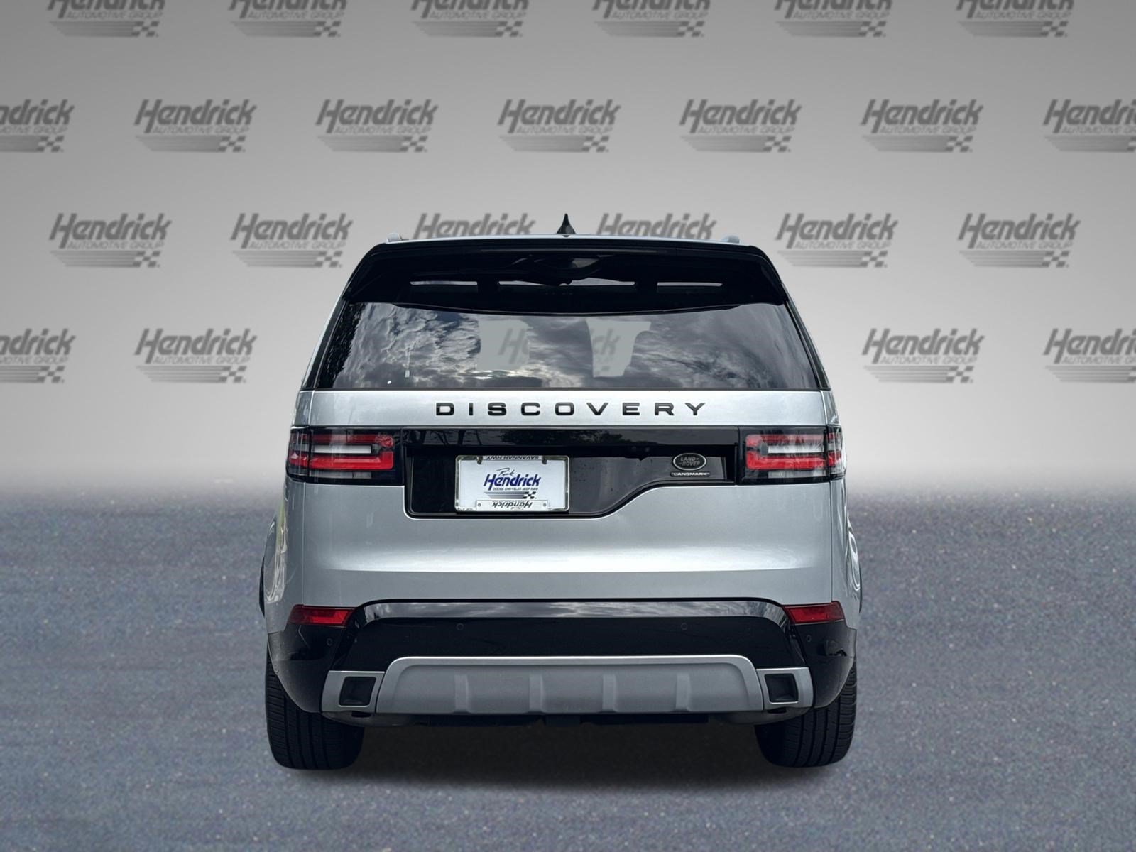 Used 2020 Land Rover Discovery Landmark AWD/4WD image 8